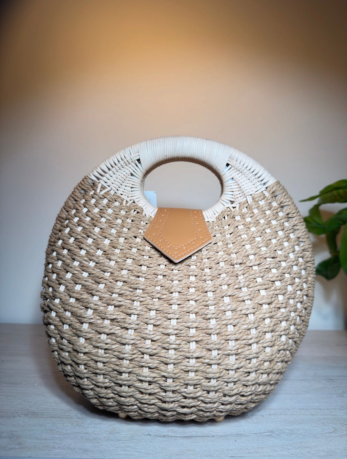 Bolso en yute, tipo esfera