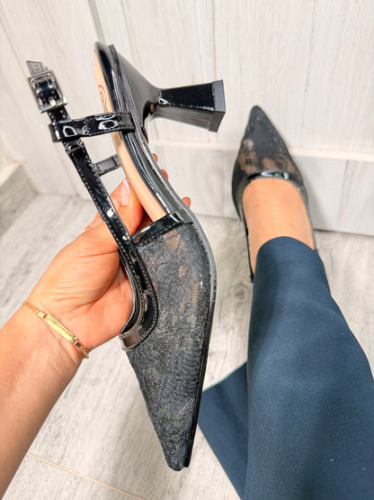Stilettos Slingback de encaje y charol negro