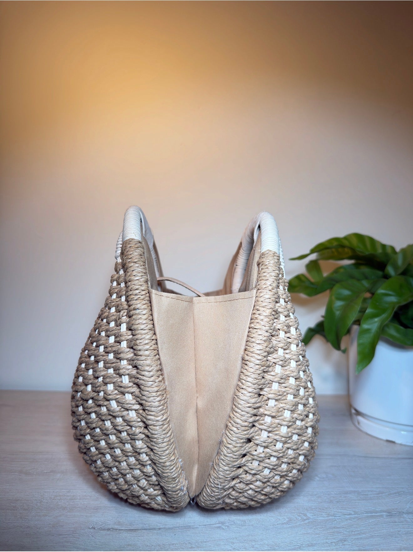 Bolso en yute, tipo esfera