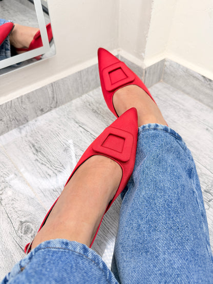 Stilettos Slingback en Satín Rojo 👠❤️