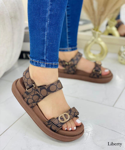 Sandalia tipo canoa,