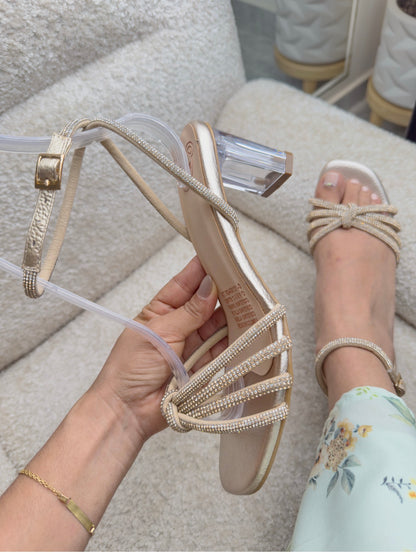 Tacón 4 tiras, altura 5 cm