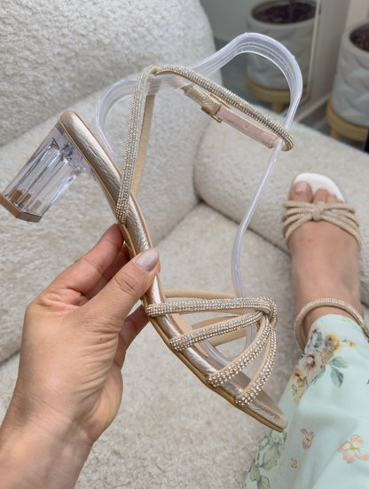 Tacón 4 tiras, altura 5 cm