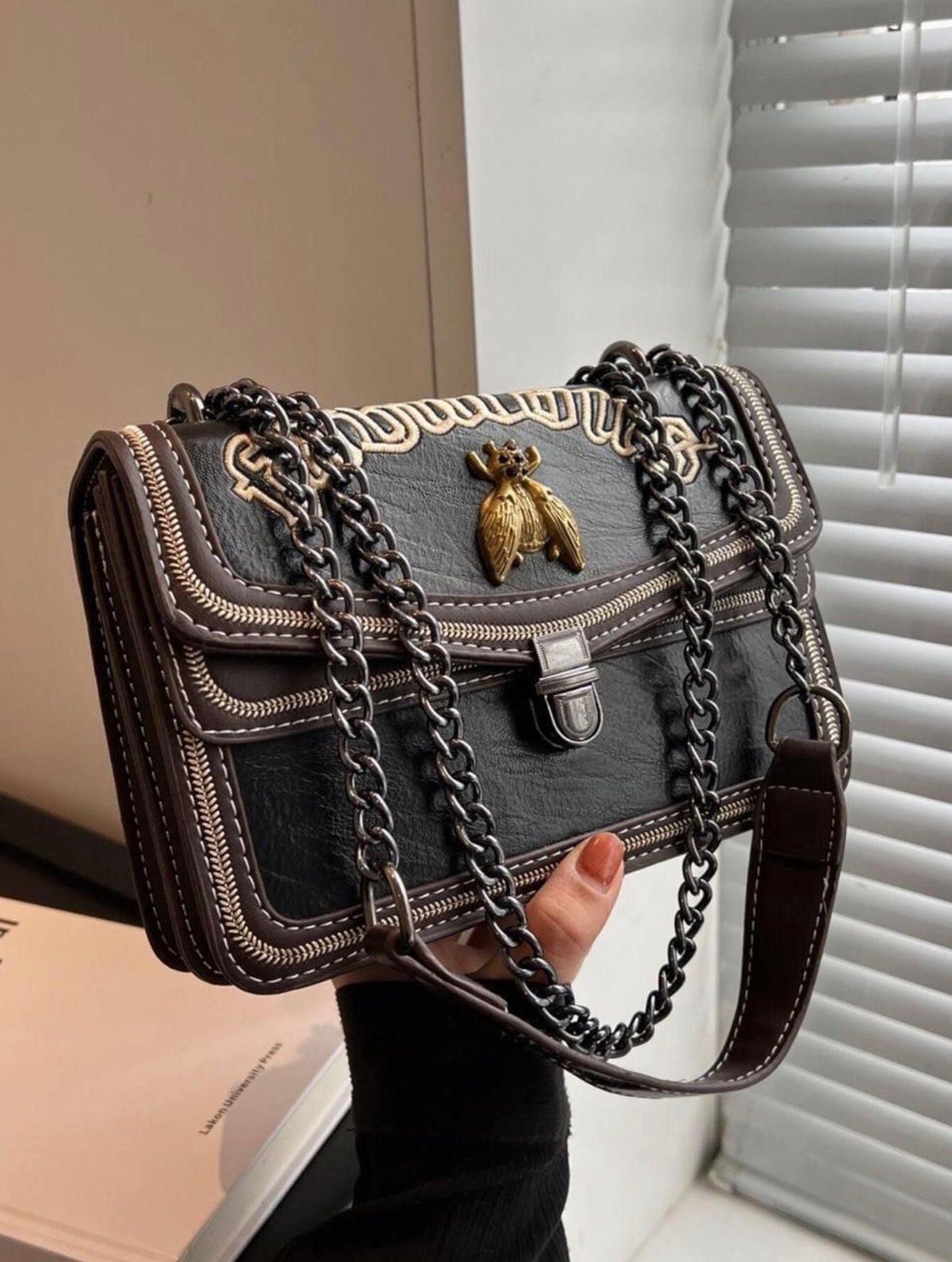 Bolso Correa metálica